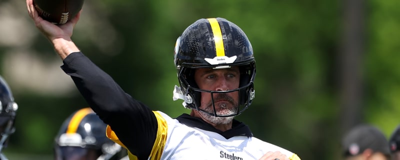 Steelers' Will Howard, Drew Allar can learn this important lesson from Aaron Rodgers