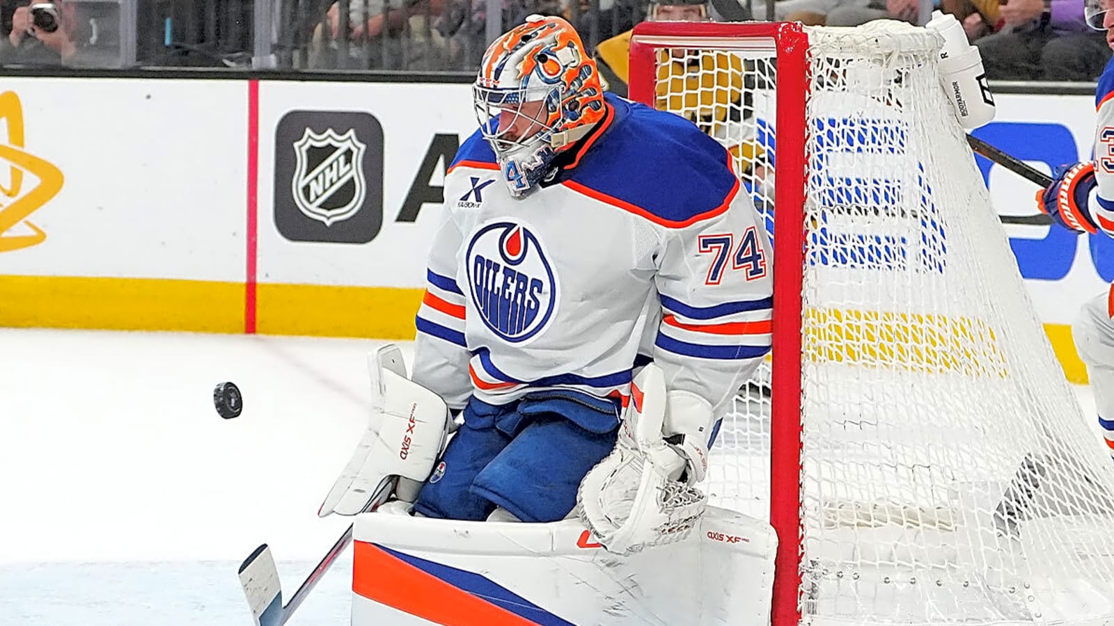 Oilers' Stuart Skinner makes 'peace' confession after shutout vs. Golden Knights | Yardbarker