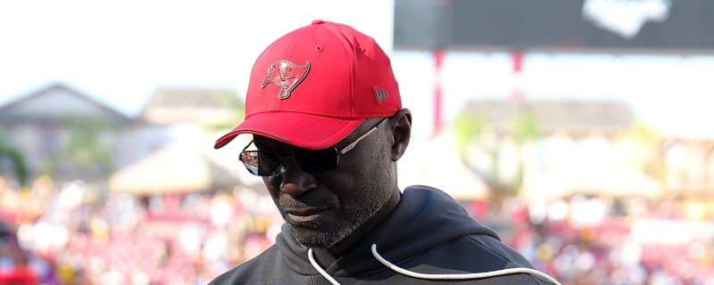 Bowles reveals when he'll make Mayfield, Daniels decision