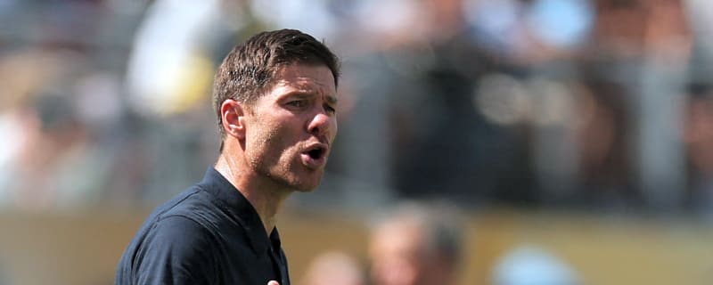 Joe Cole tells Chelsea to sign two free agents for Xabi Alonso this summer