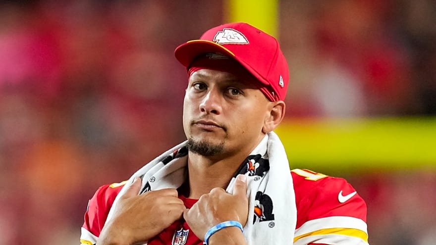 Patrick Mahomes leads way-too-early poll for obvious award