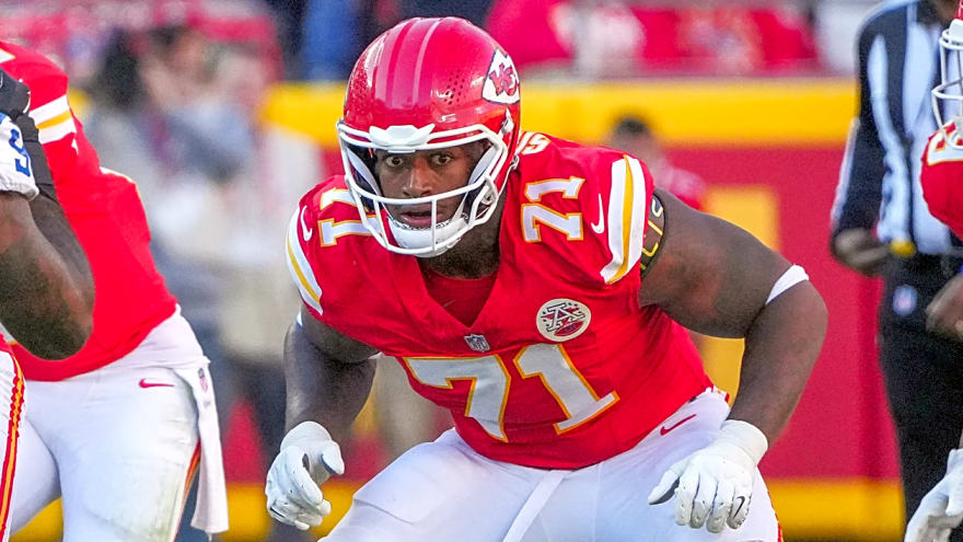 Chiefs' Reid gives update regarding Simmons ahead of season opener