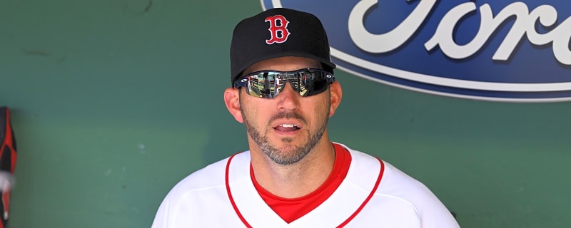 Chad Tracy seems to have lost Red Sox locker room after playoff pitching decisions