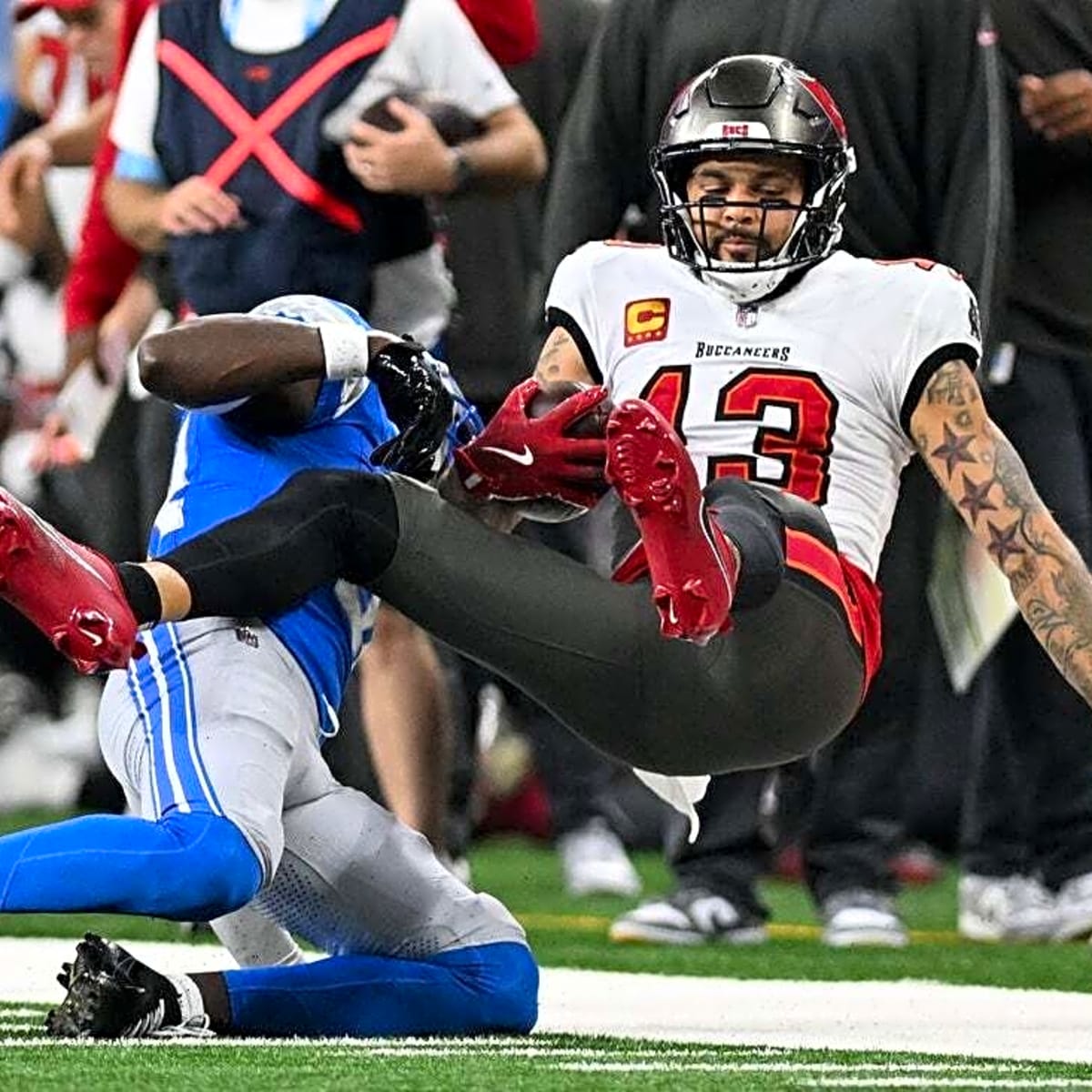 Banged-up Bucs could catch break as WR Mike Evans eyes MNF return | Yardbarker