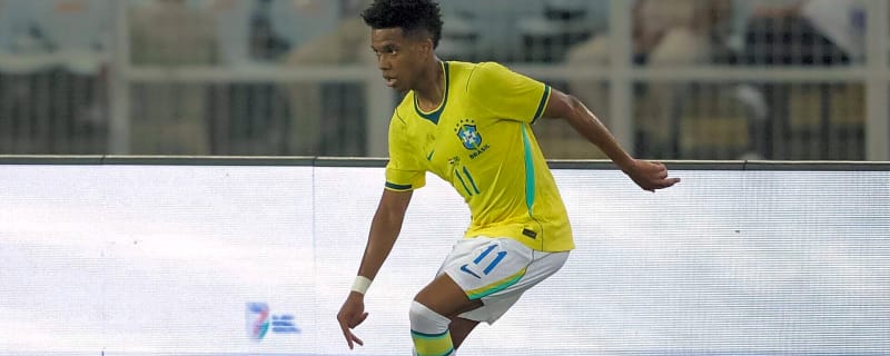 Chelsea have a €100m transfer target who scouts claim is a ‘bigger prospect’ than Estevao