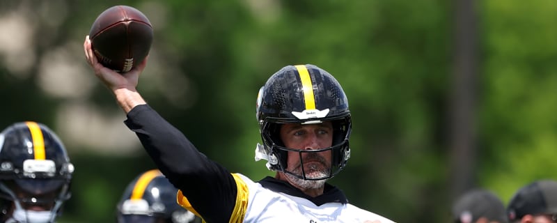 Steelers' Aaron Rodgers Receives Immense Praise From Key Offensive Teammate: 'Still Has All The Juice'