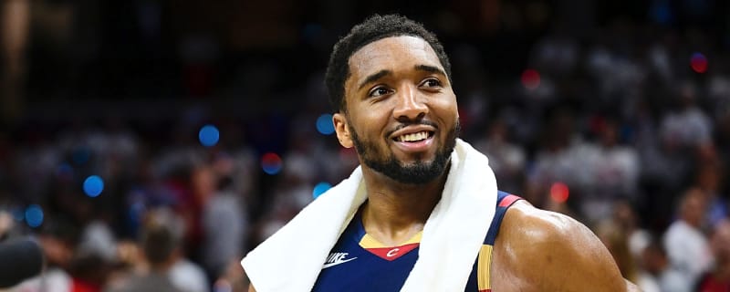  Cavs finally cash in on chances, ride stars to Game 3 win