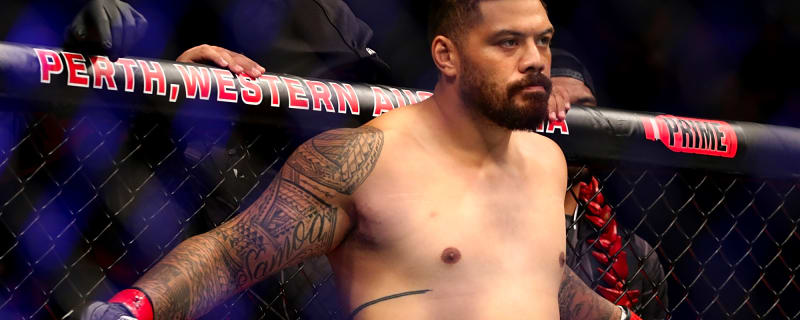 Junior Tafa bounces opponent’s head off the canvas in nasty elbow knockout at UFC Perth