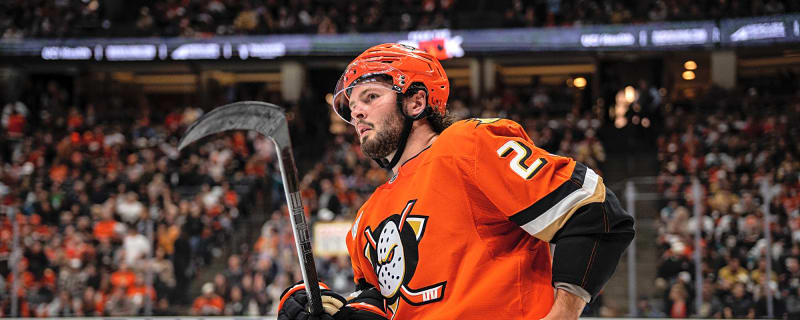 Ducks Weighing Two Big Trade Offers For Mason McTavish