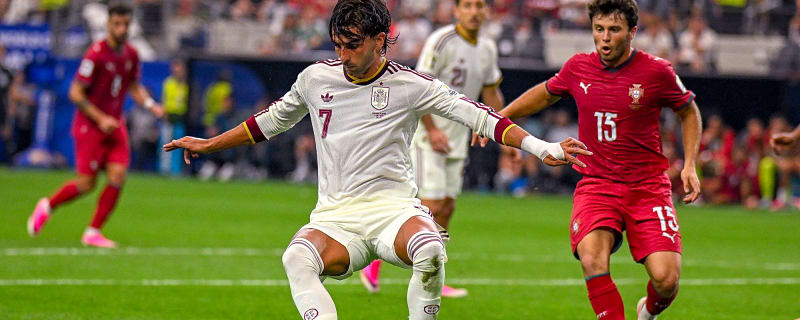 Sources: Tottenham & Aston Villa on alert as Barcelona make €35m star available for transfer