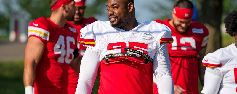 Kansas City Chiefs HC Andy Reid provides latest injury updates on Josh Simmons, Chris Jones after Wednesday practice