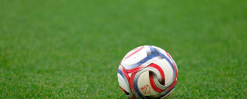 Arsenal in talks to add exciting 16-year-old to their squad 