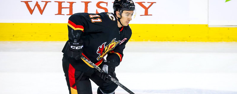 Flames roster news: Mikael Backlund and Jonathan Huberdeau skated with team on Saturday