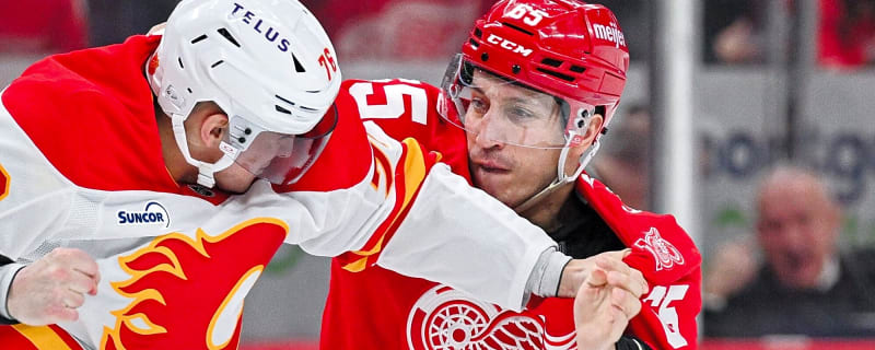 Two NHL players placed on waivers for April 15
