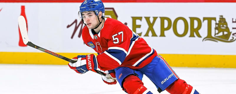 Ducks sign Sean Farrell to one-year extension