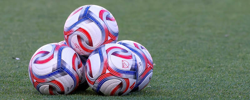 ‘In the coming weeks’: Sky Sports drops exciting Man United transfer update as top target gives ‘green light’ to Old Trafford move