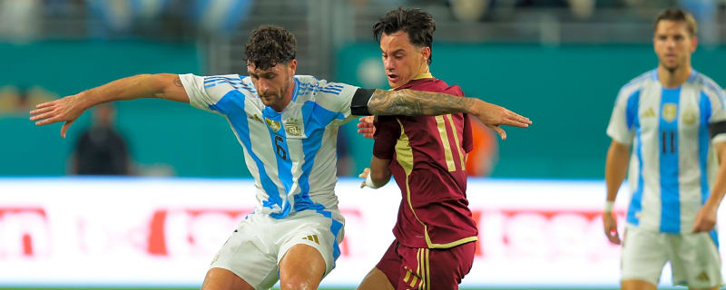 Man United lead race for 28-year-old South American as Spurs face major hurdle