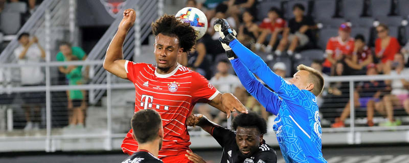 Juventus explore Joshua Zirkzee swap deal