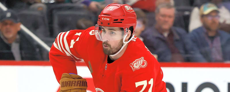 Report: Red Wings' Dylan Larkin has still not expanded trade list beyond three teams