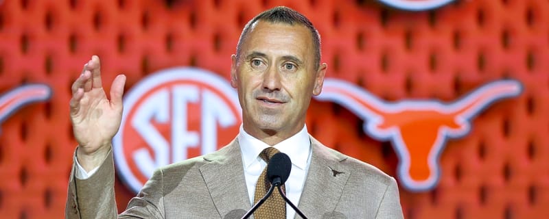 Sarkisian breaks silence on postgame interview, Manning comment