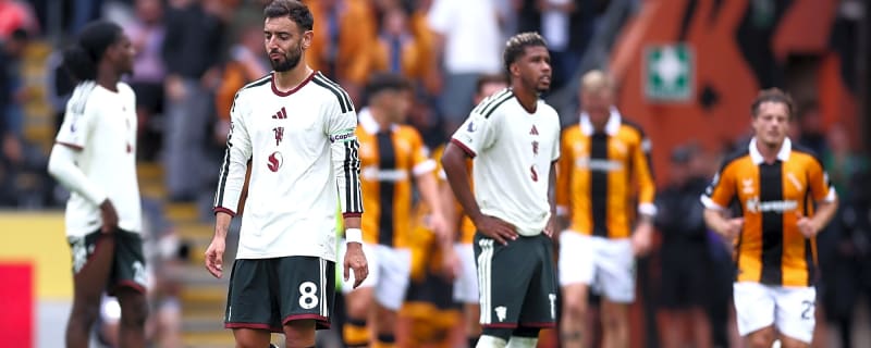 Wayne Rooney blasts 'schoolboy' Man Utd star as legend labels Bruno Fernandes comments ‘strange’