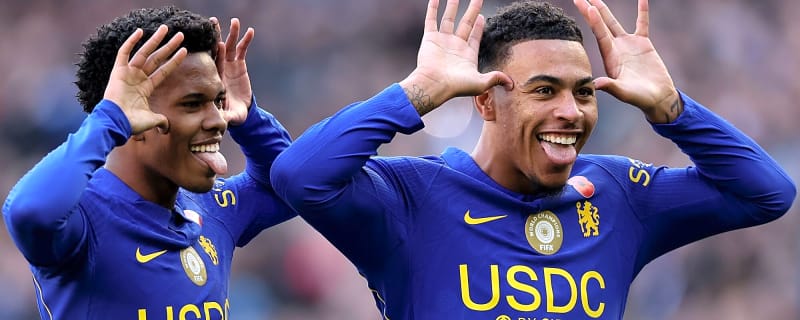 Man United crumble under pressure as dominant Chelsea run riot!