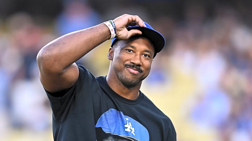 Reporter offers update on Eagles, Cowboys rumors after Myles Garrett trade to Rams