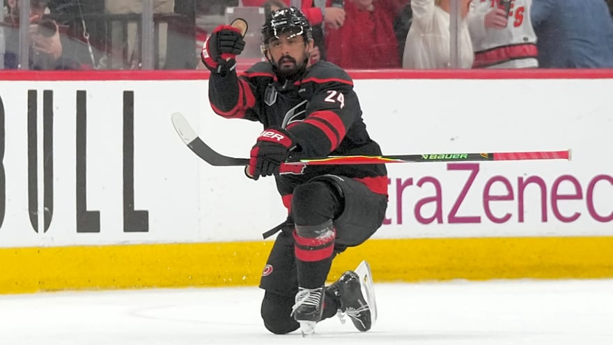 Winners, losers from Game 2: Hurricanes storm back to tie series