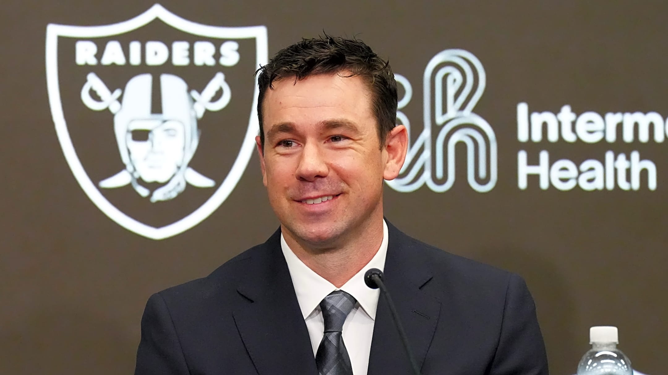 Klint Kubiak reveals how Tom Brady recruited him to join the Raiders |  Yardbarker