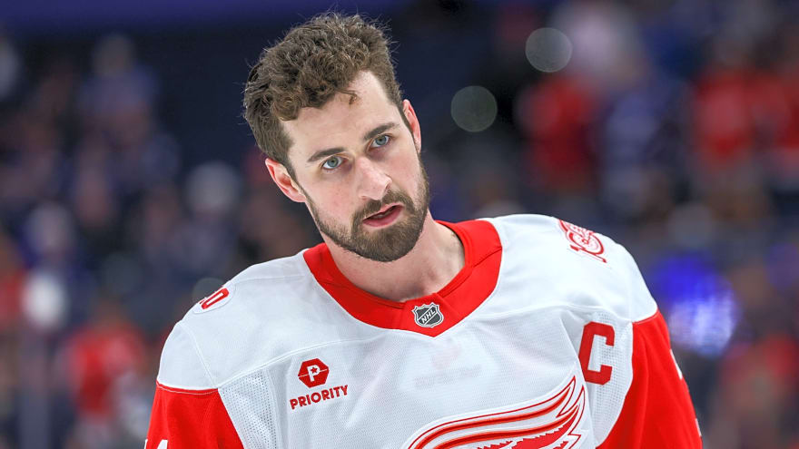 Why a Dylan Larkin trade is complicated for Red Wings