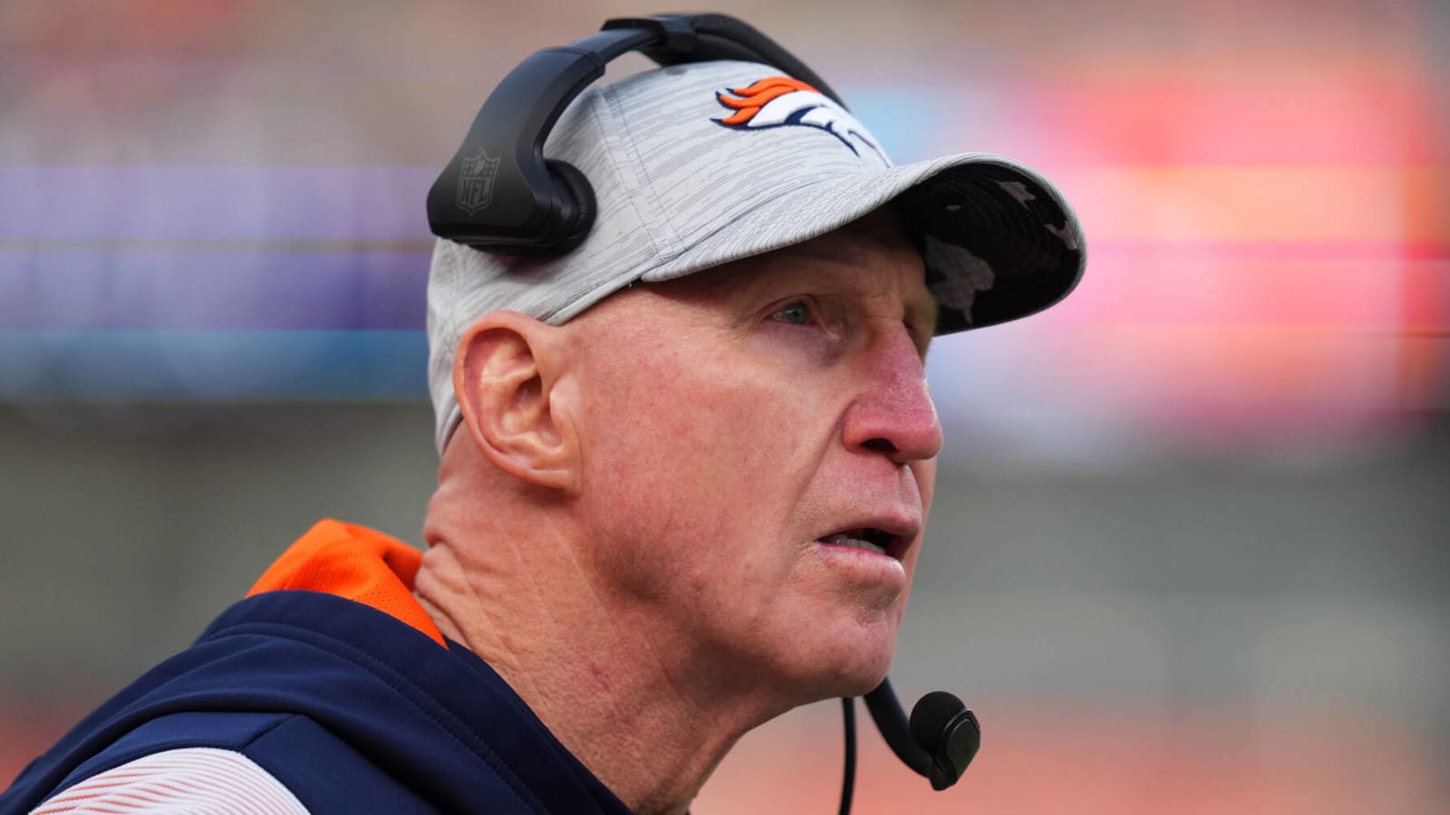 Broncos, interim HC Jerry Rosburg part ways | Yardbarker Broncos, interim HC Jerry Rosburg part ways | Yardbarker