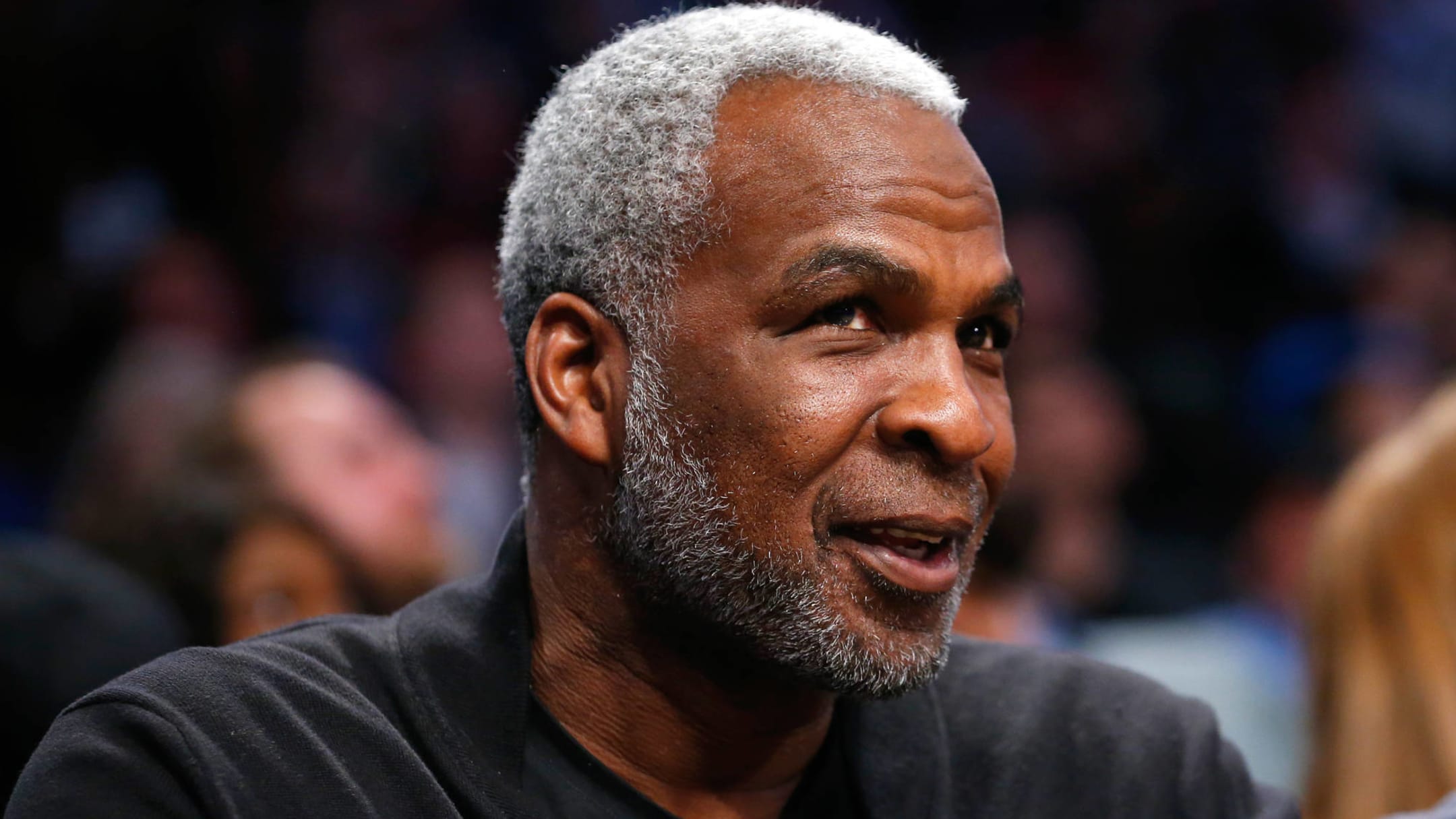 James Dolan, Knicks lift Charles Oakley's Madison Square Garden ban |  Yardbarker