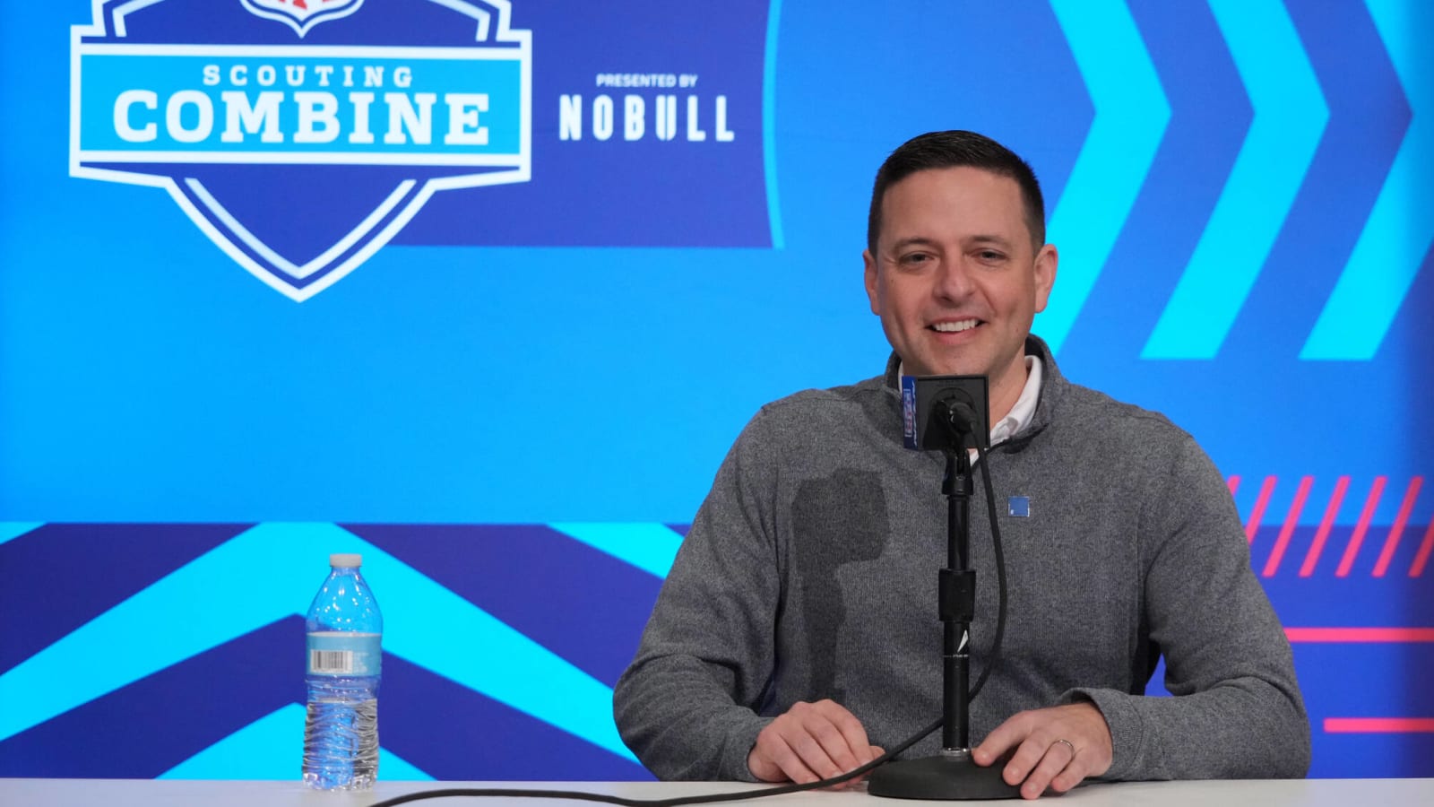 New mock projects Patriots trade back into first round | Yardbarker