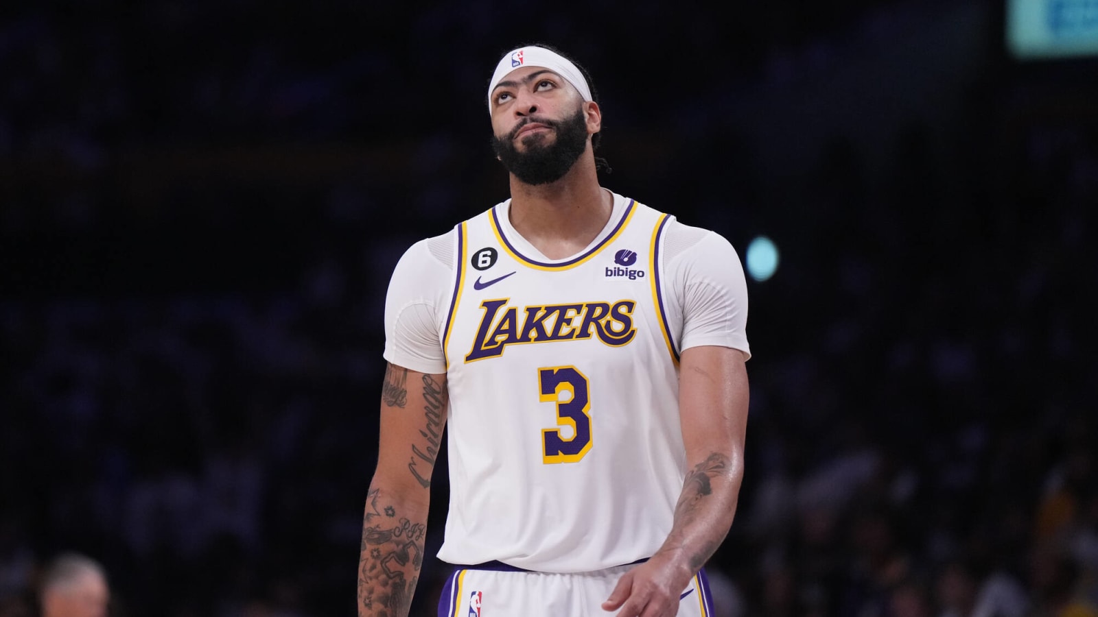 Lakers want to keep Anthony Davis long term, but is he worth it ...