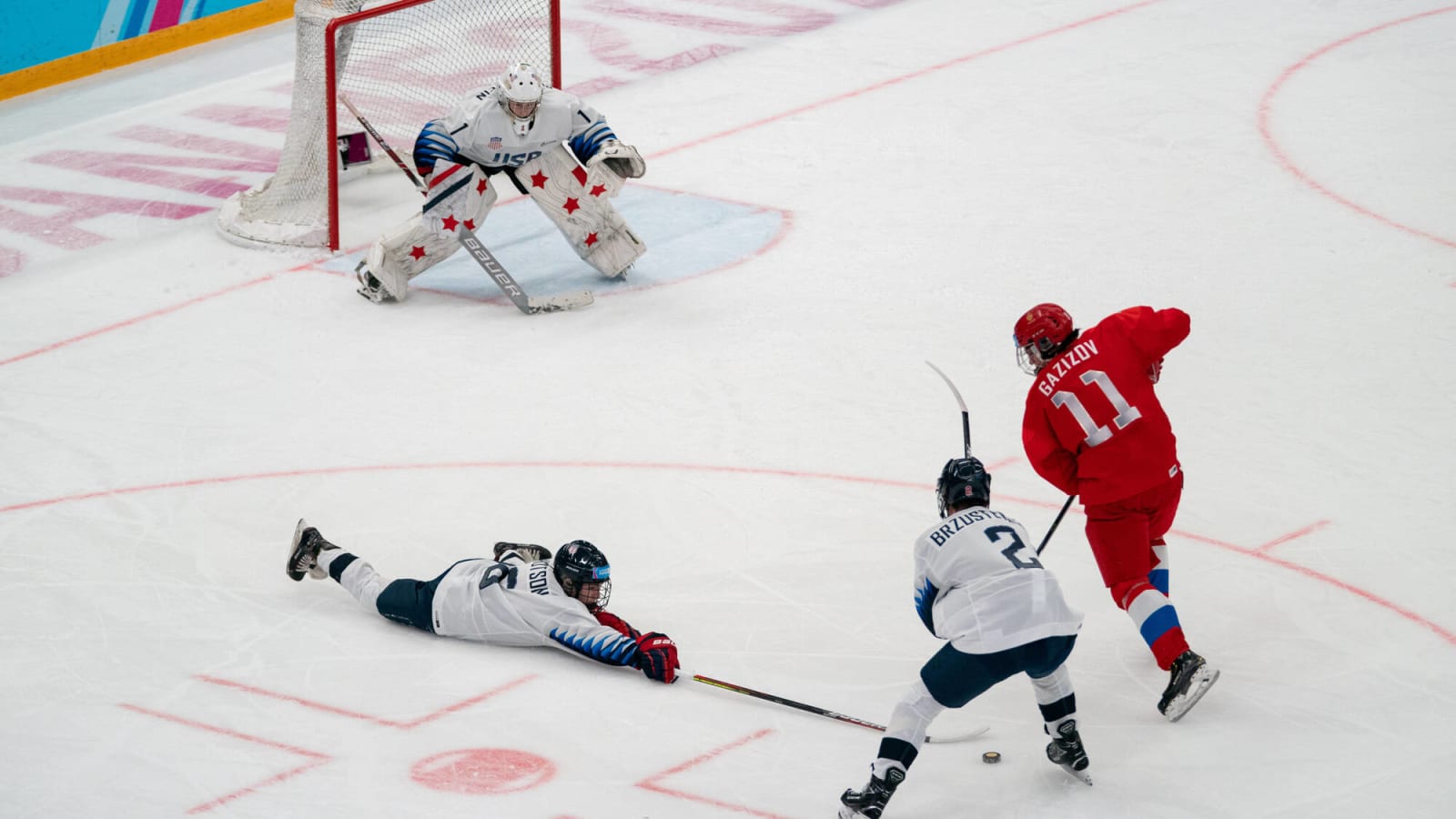 Montreal Canadiens Prospect Lane Hutson Poised For Big Year | Yardbarker