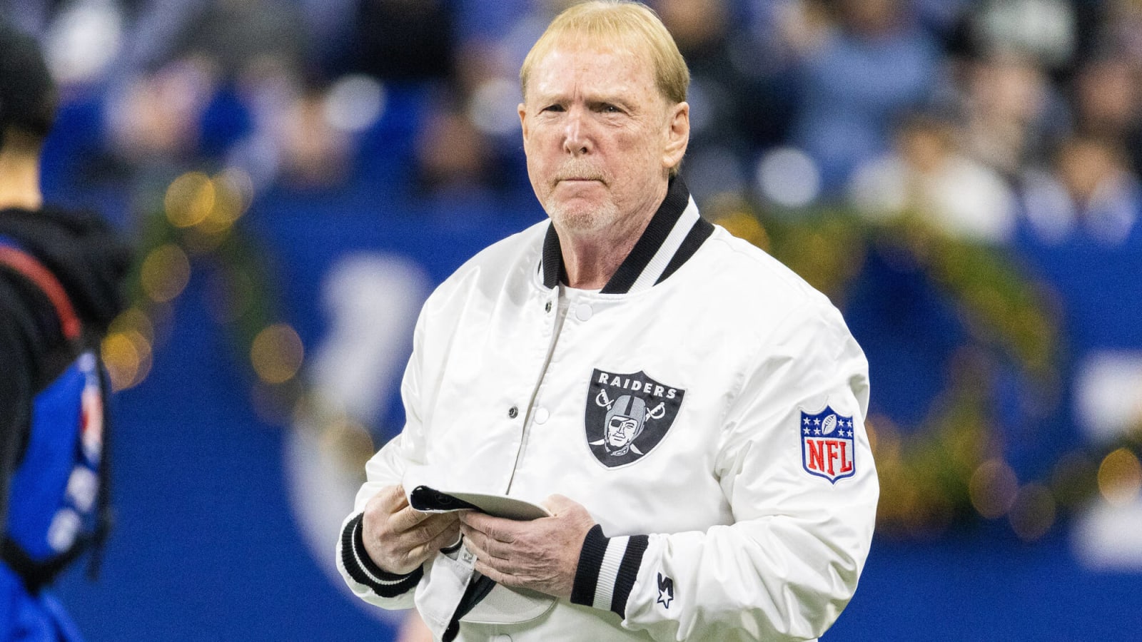 Raiders Owner Mark Davis Praises Antonio Pierce Ahead Of 2024 Offseason |  Yardbarker