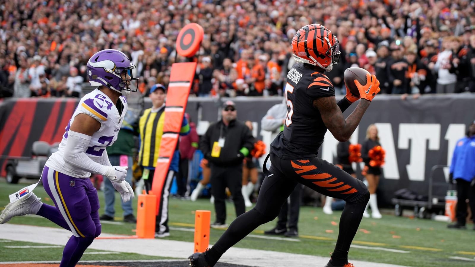 Cincinnati Bengals: Tee Higgins Showed He Is a #1 Receiver But Will He  Leave Joe Burrow? | Yardbarker