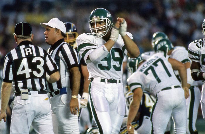 T-6. Mark Gastineau, 1981