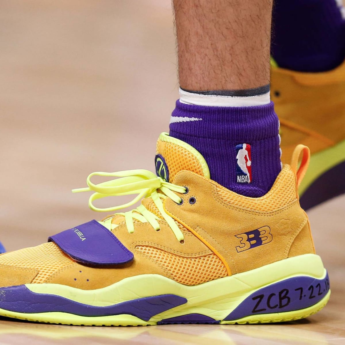 Report: Lakers talked to Lonzo Ball about changing shoes | Yardbarker