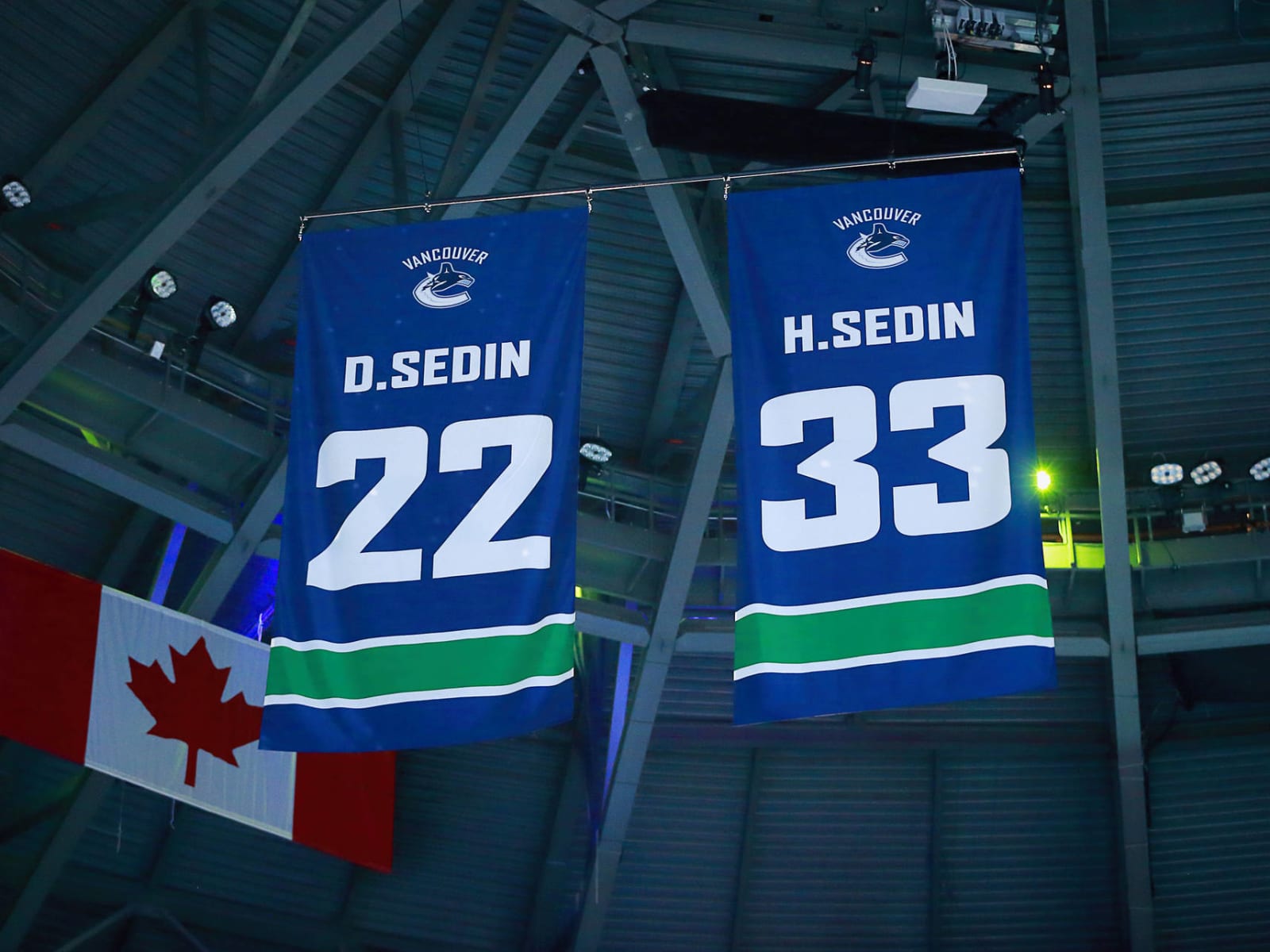 Lightning retired numbers jersey