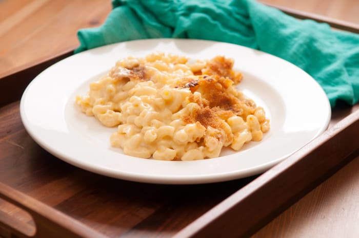 Mac and cheese with garlic and parmesan