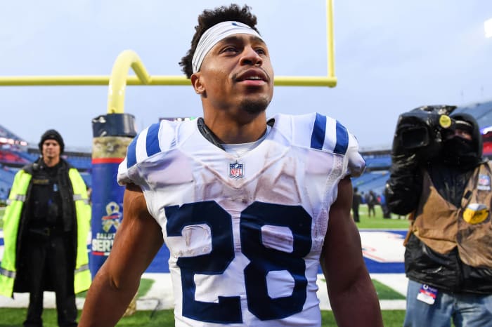 Colts riding Jonathan Taylor back into playoff race