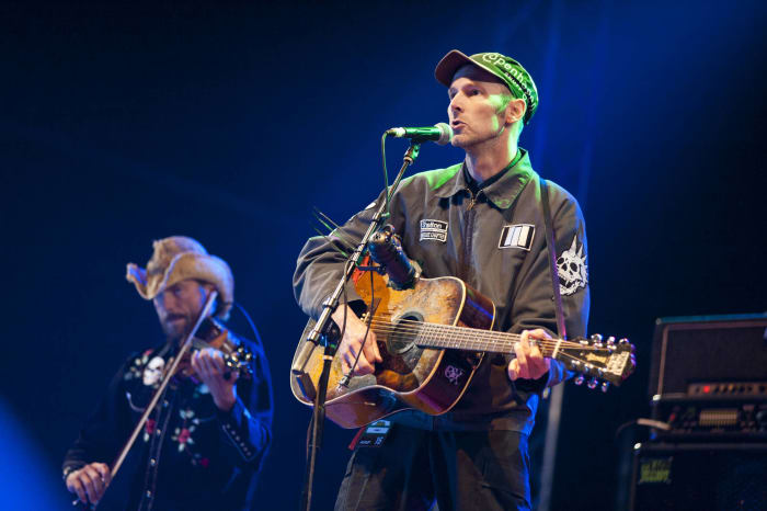 Hank Williams III, "Straight to hell"