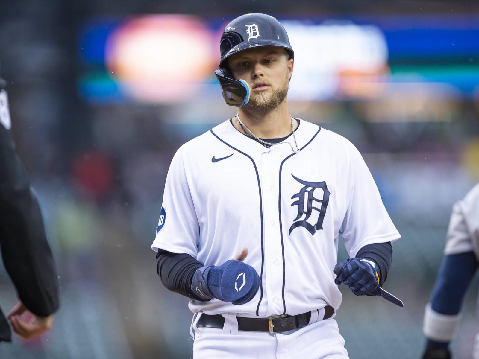 Three non-tendered hitters the Brewers could target | Yardbarker