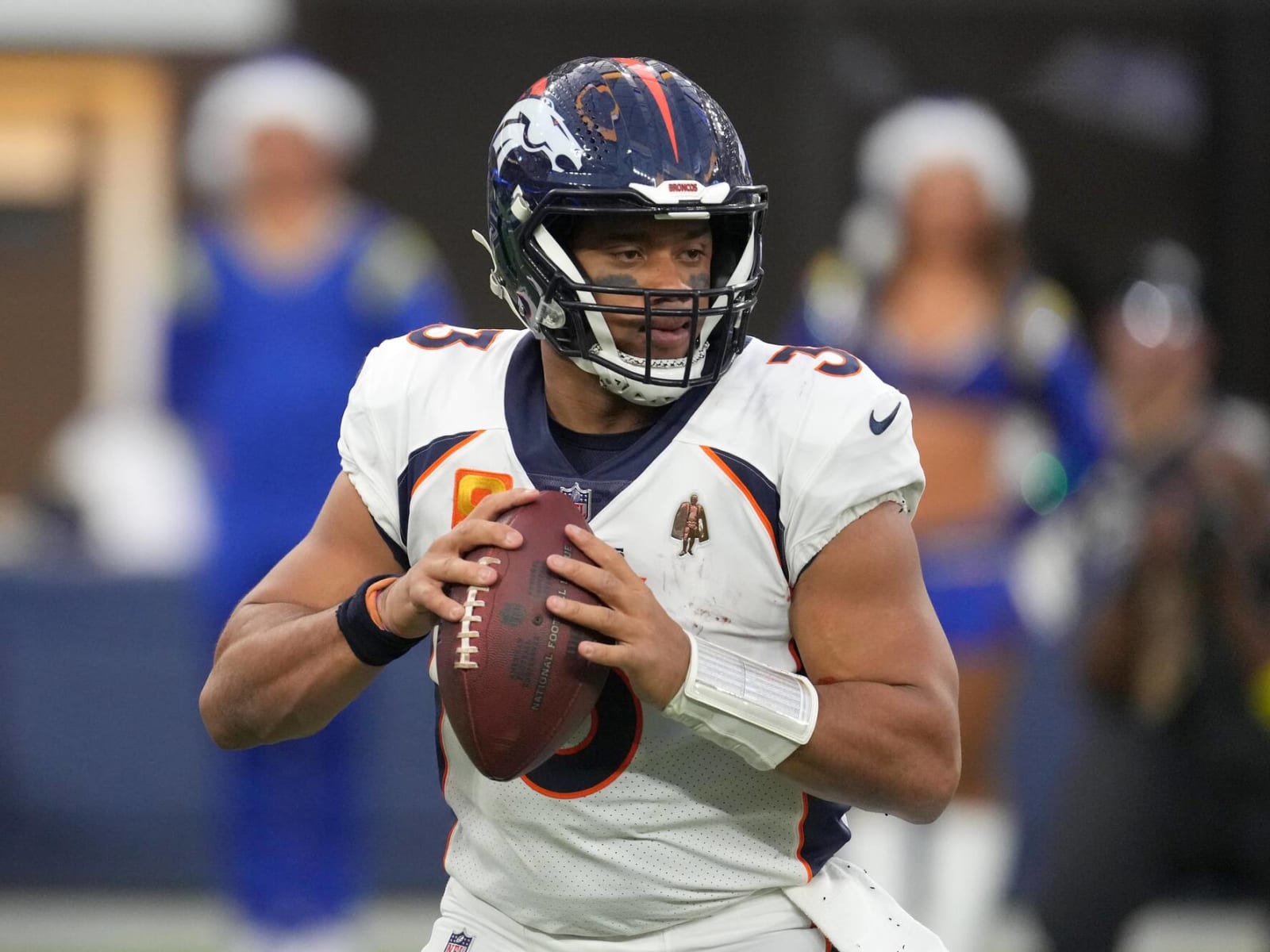 Broncos interim coach offers strong response to criticisms of Russell Wilson | Yardbarker Broncos interim coach offers strong response to criticisms of Russell Wilson | Yardbarker