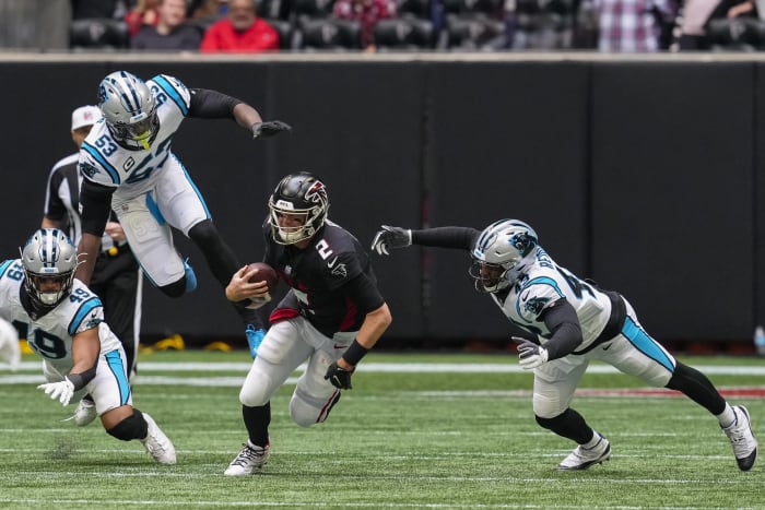Carolina Panthers, defensive end