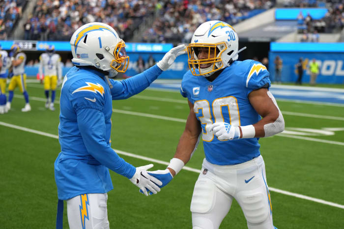 NFL Week 17 grades from across the league 25 Chargers benefiting wildly from Ekeler extension