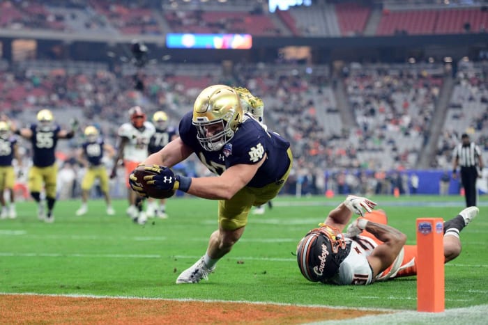 New England Patriots: Michael Mayer, TE, Notre Dame