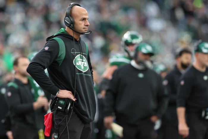 Bizarre fourth-down call burns Jets