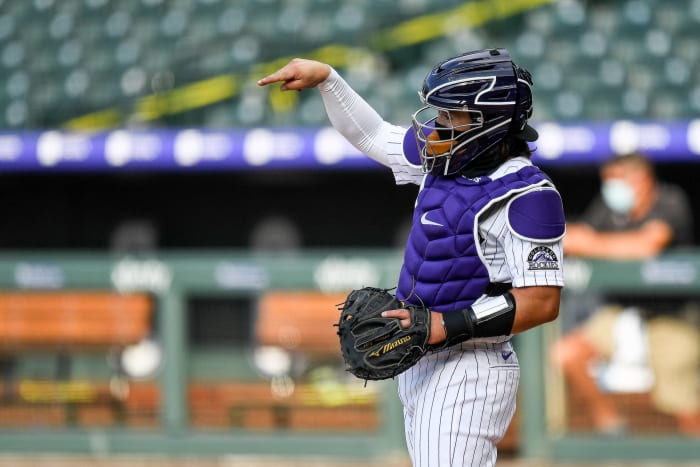 Atlanta Braves: Bring in more catching depth